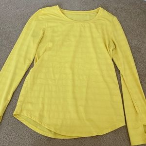 Zyia top with thumbholes